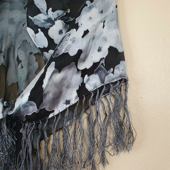 Women's shawl, summer, light size 35x35 - Picture 4 of 5